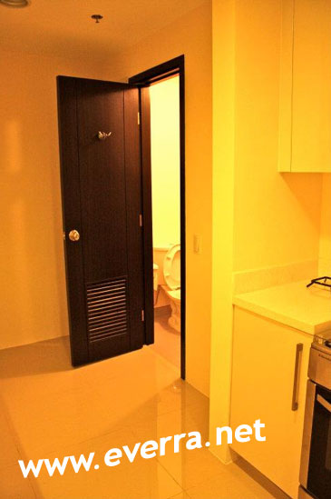 2nd Toilet and Bath - Special 1-Bedroom